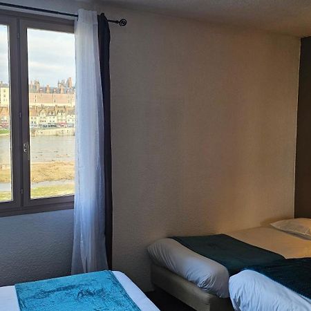 Brit Hotel Confort Gien Ngoại thất bức ảnh