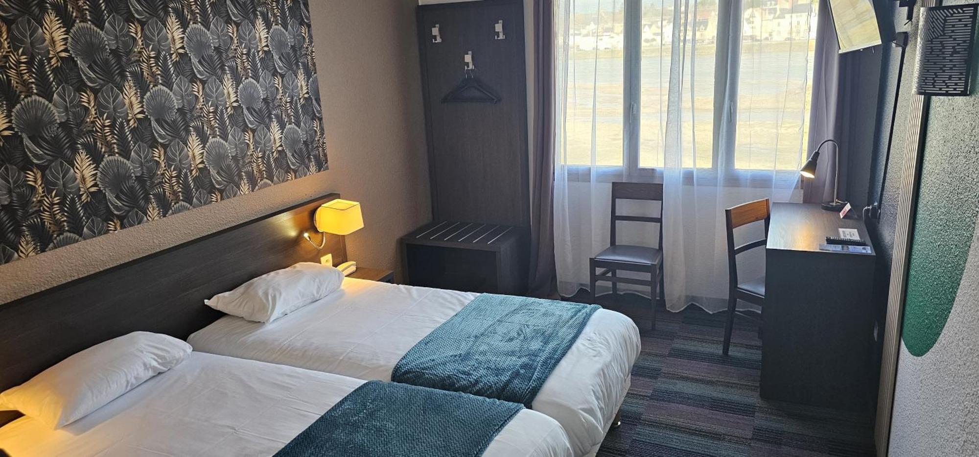 Brit Hotel Confort Gien Ngoại thất bức ảnh